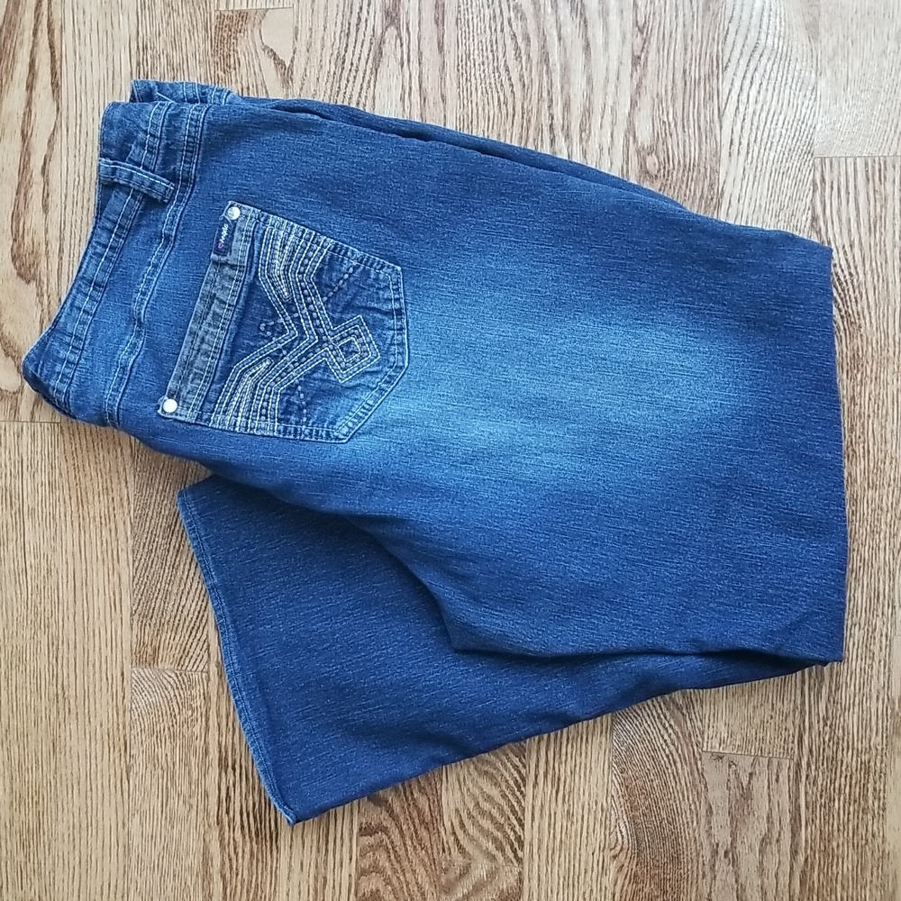 (18) Angels Cropped Ankle Denim Jeans Contemporary Medium Wash Slim Straight